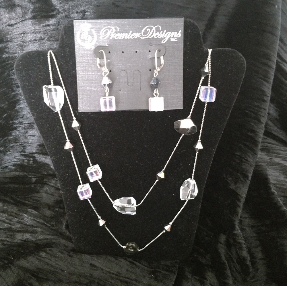 Premier Designs Ice Crystal Necklace and earrings